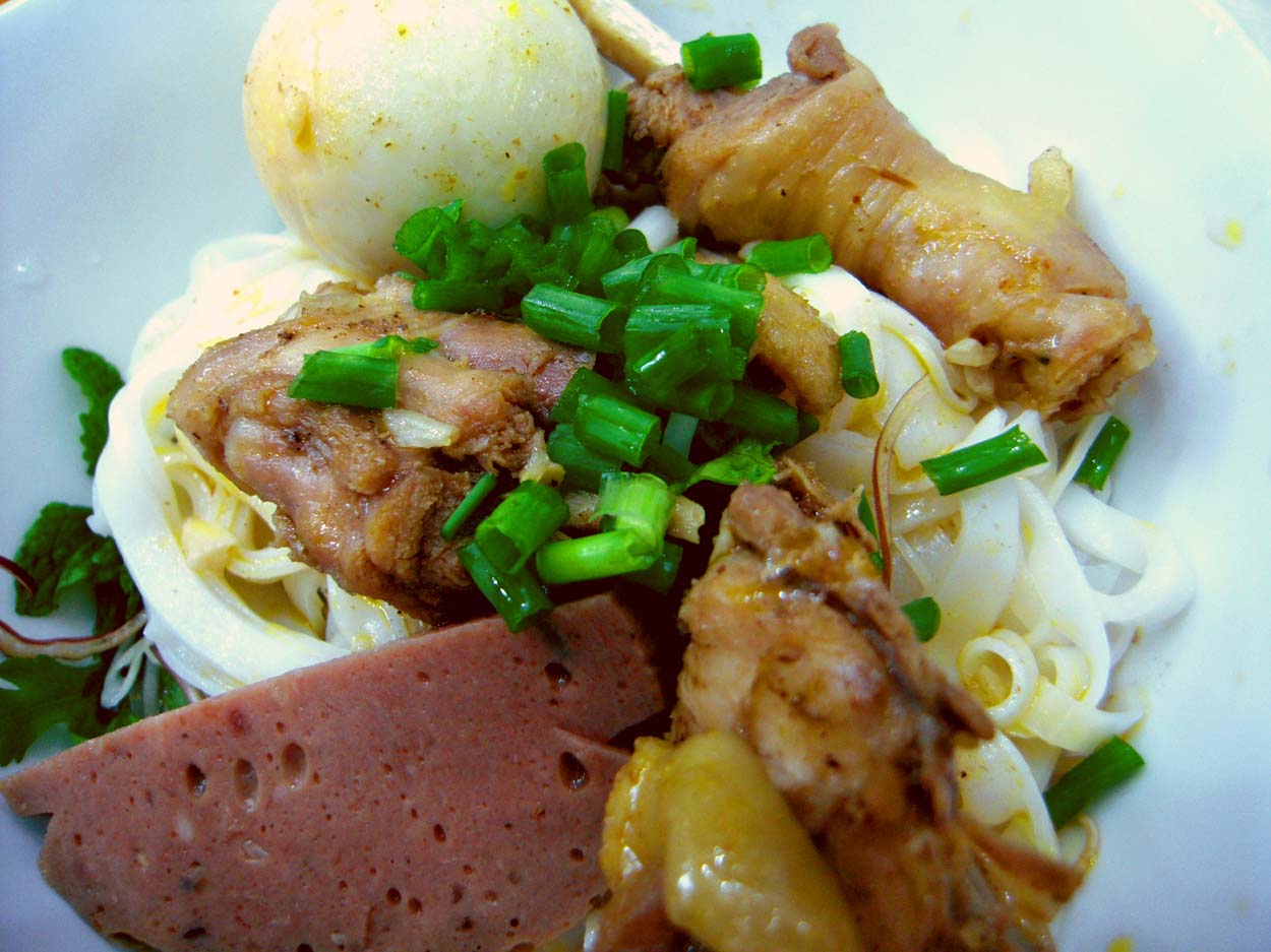 Buddha Bellies: Central Vietnam Specialty: Mi Quang