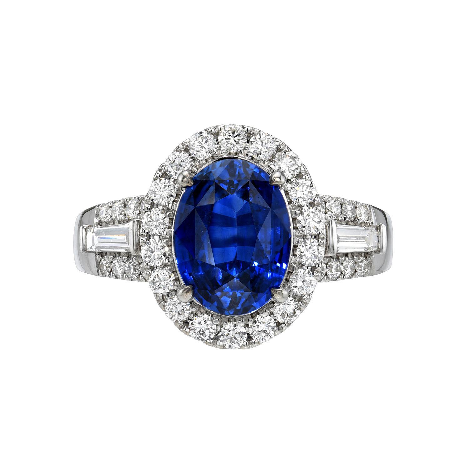 3.05 Carat Royal Blue Sapphire Oval Ring with Diamonds in 18K White Gold Tamir For Sale at 1stDibs