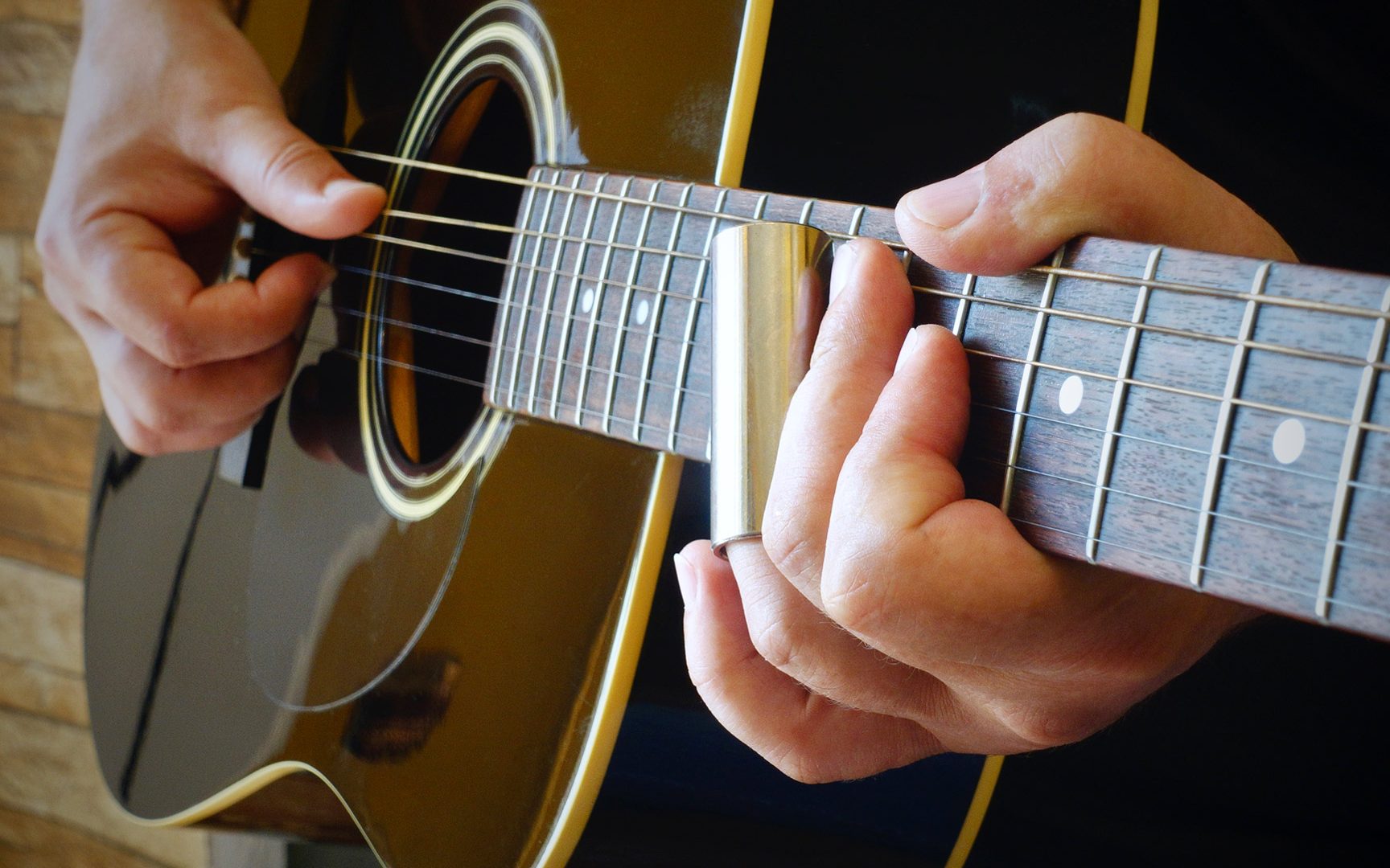 What Is Acoustic Music? A Beginner&#39;s Guide