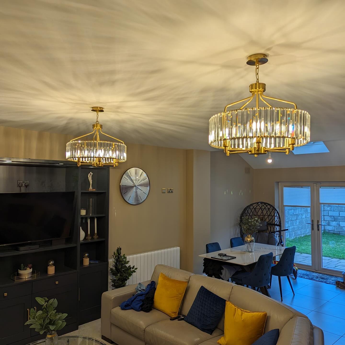 52 Trendy Living Room Lighting Ideas for a Stunning Look - Addicted To Organization