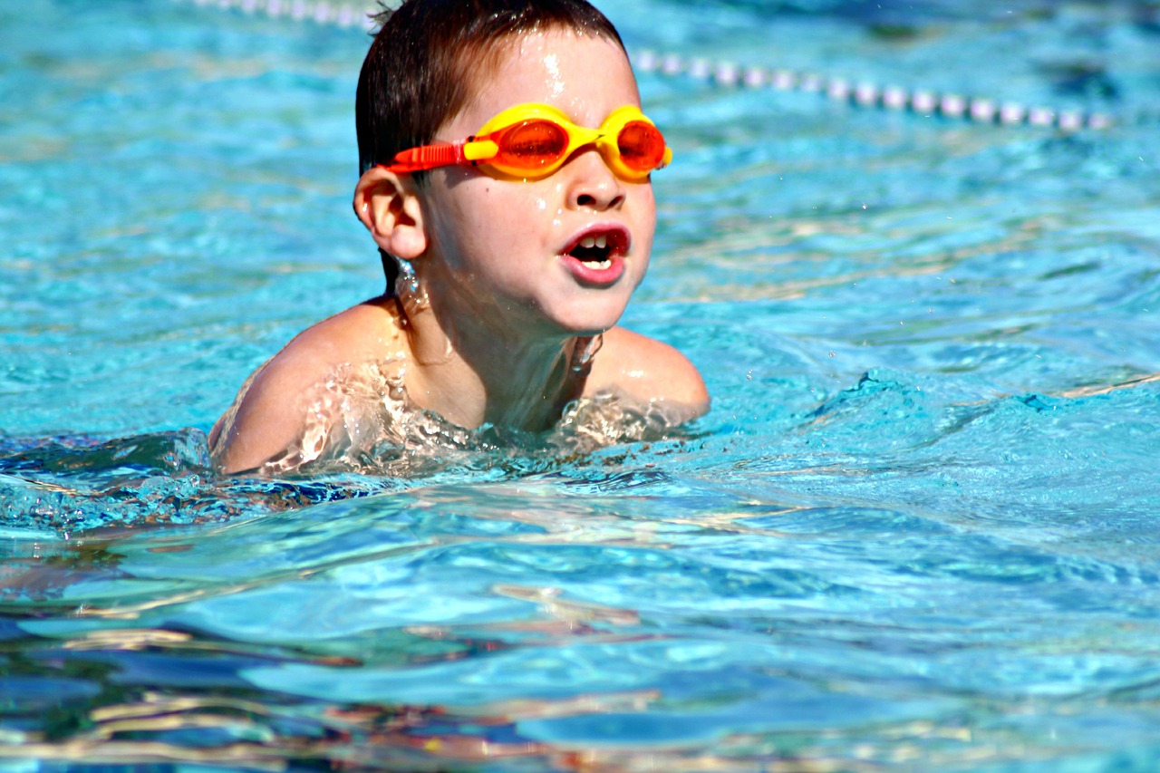 5 Ways To Make Swimming Lessons For Kids Fun - AquaMobile Swim School