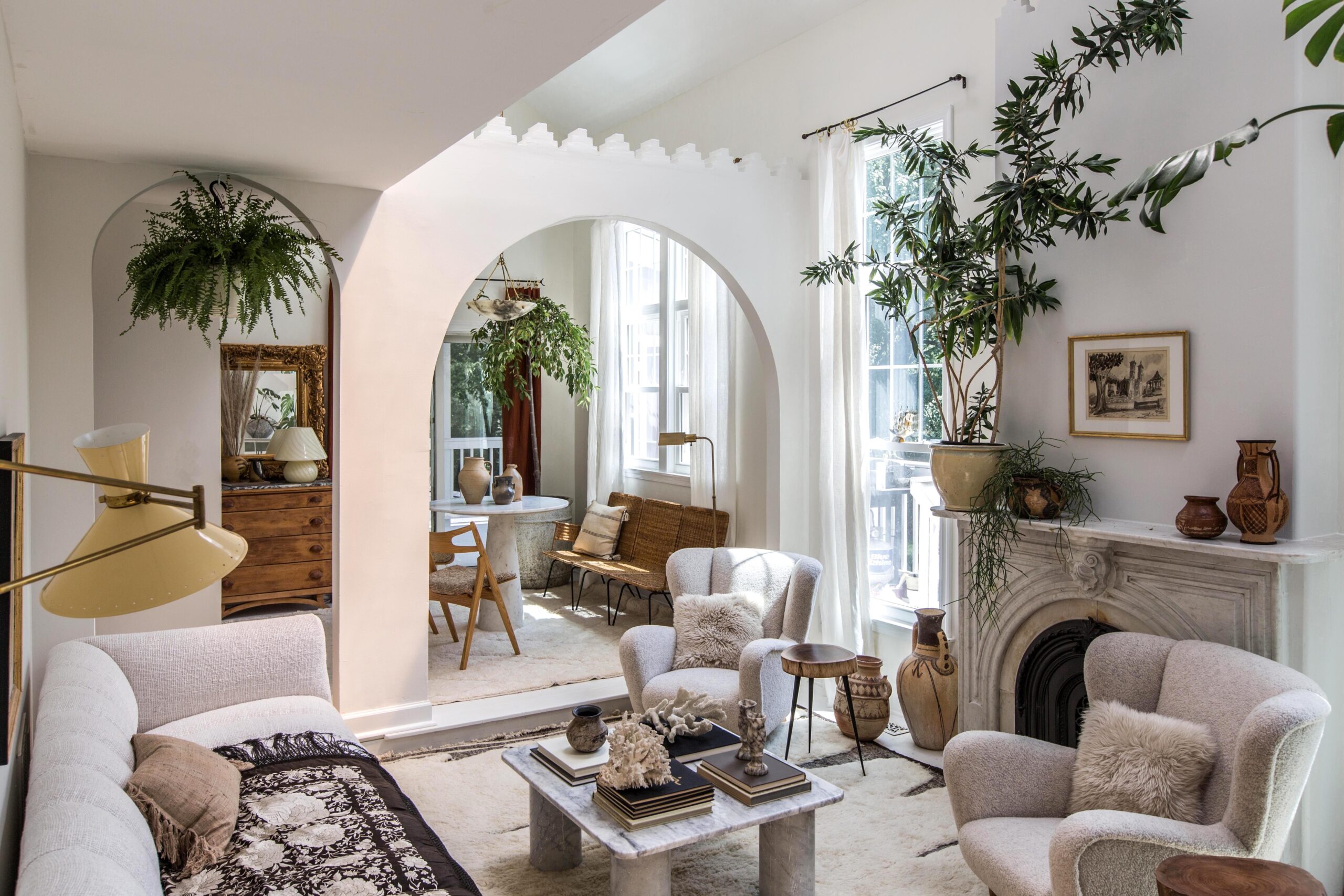 How to Style a Small Living Room – 7 Decorating Tips From the World&#39;s Best Designers - Design ...
