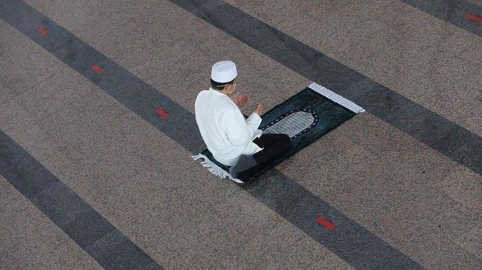 Niat Dan Tata Cara Sholat Kafarat Jumat Terakhir Ramadhan 2025, Lantunkan Doa-doa Ini...