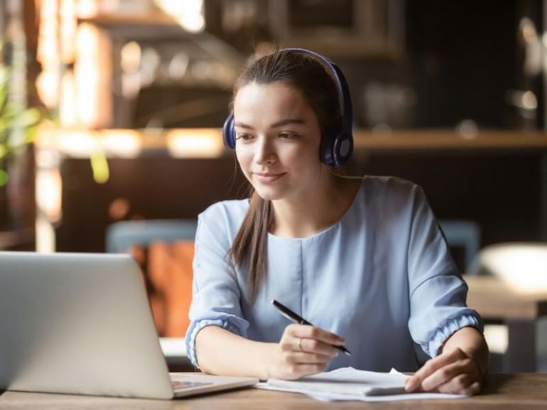 Virtual Meeting 101: Body Language Tips For Zoom, Teams, And Life