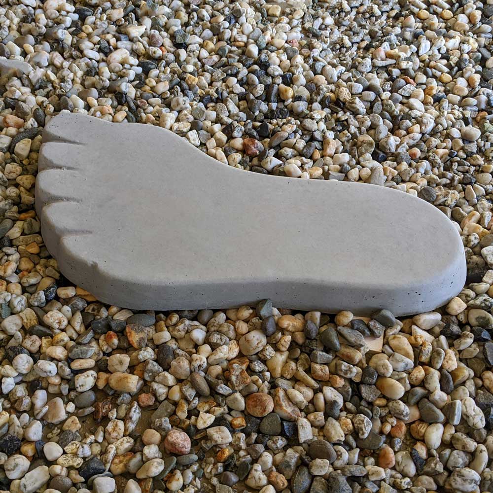 Big Foot Stepping Stone - Backyards By Design