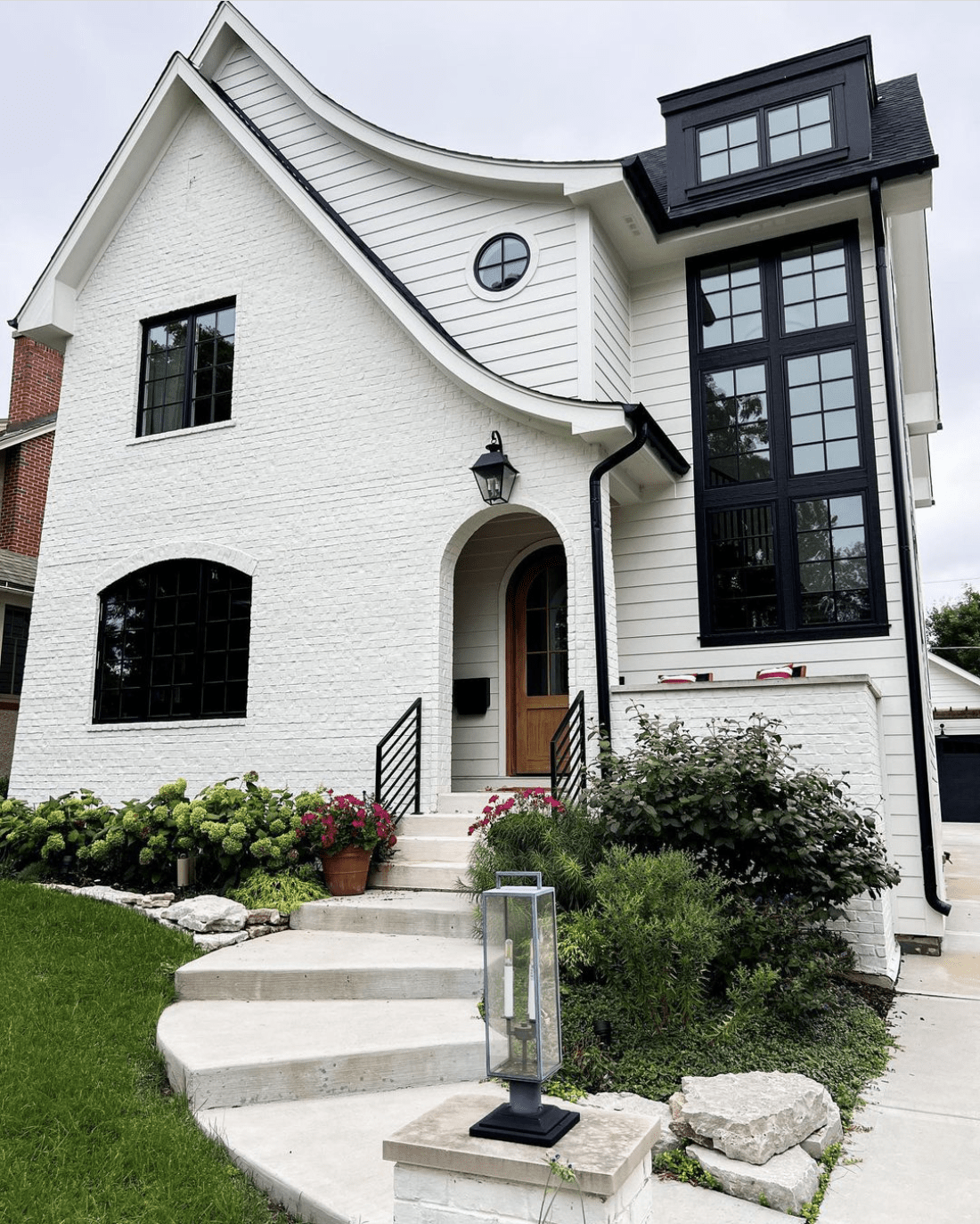 Wanting The White House Black Trim Look On The Exterior?
