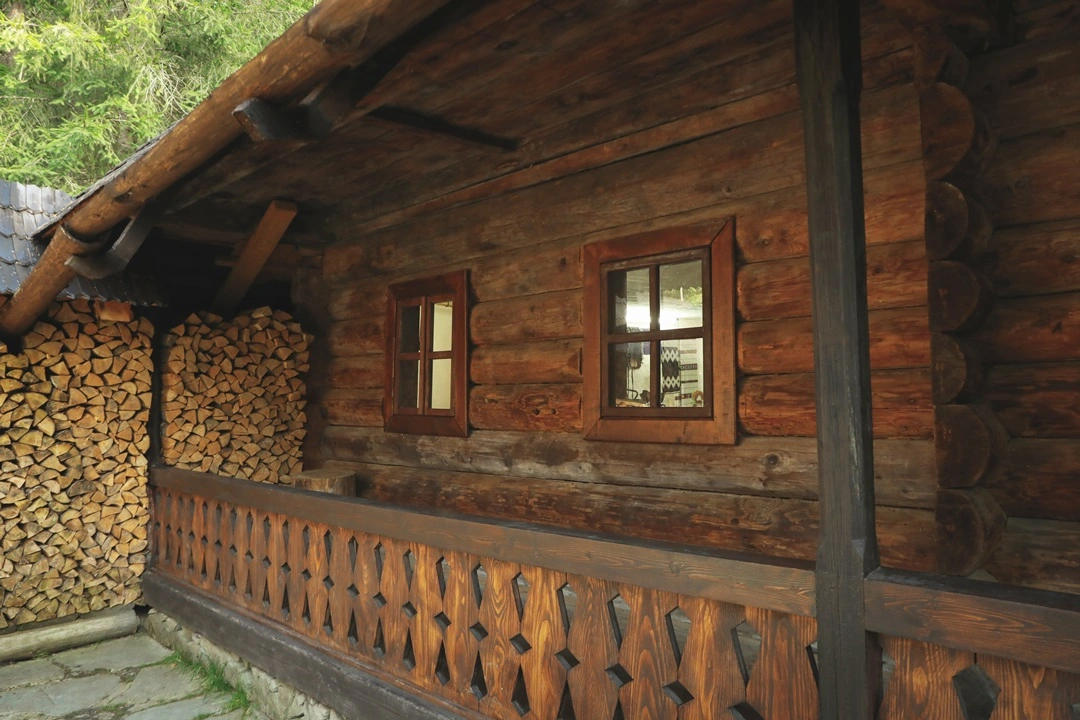 Ide Desain Rumah Kayu Kampung Yang Bikin Rumah Jadi Estetik