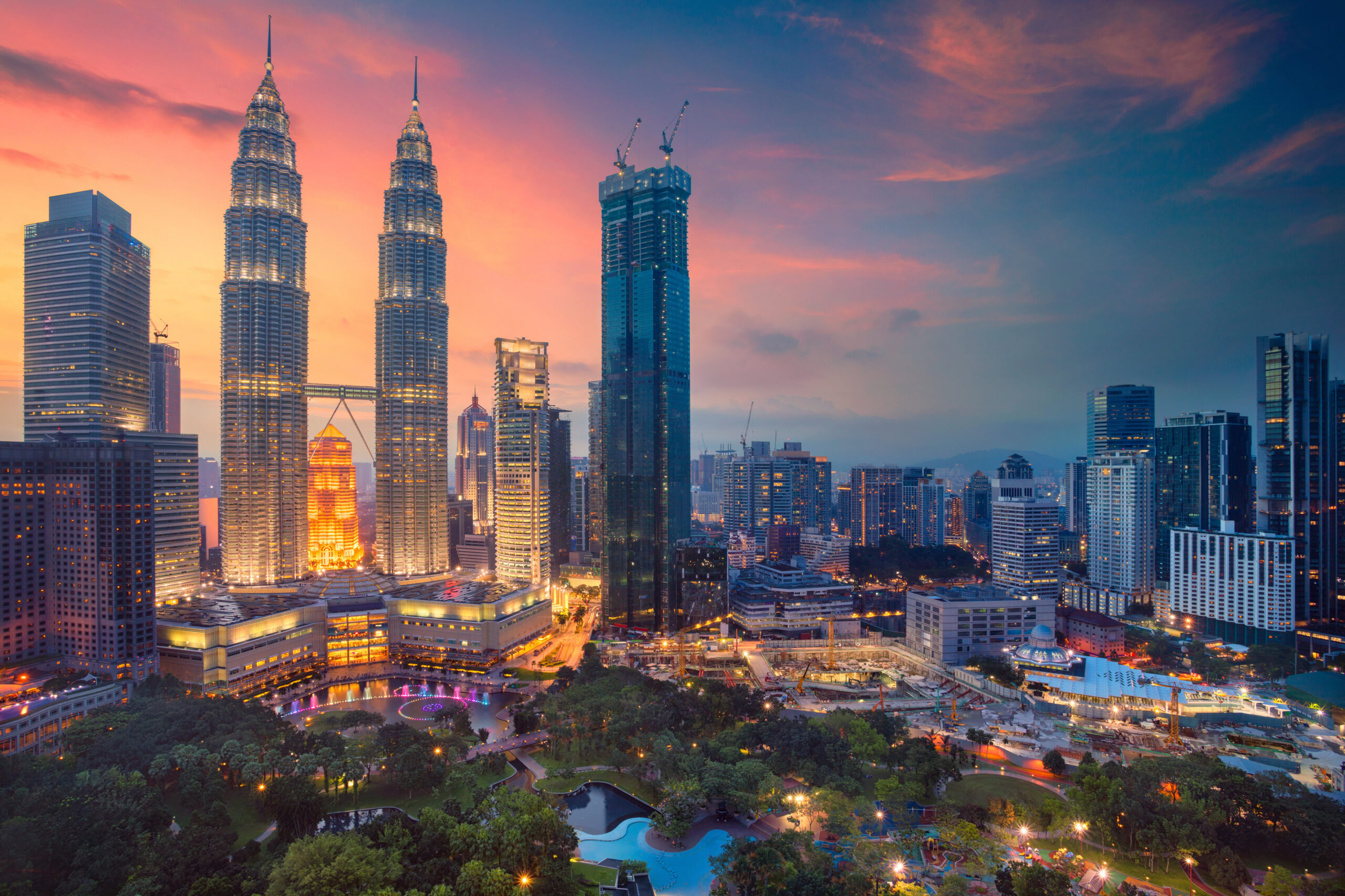 Kuala Lumpur. Petronas Tower | Singapore Travel Blog- RedBus