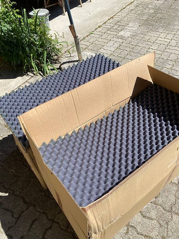 A Donner 2 Cartons De Mousse Insonorisante Canton Vaud - Anibis.ch