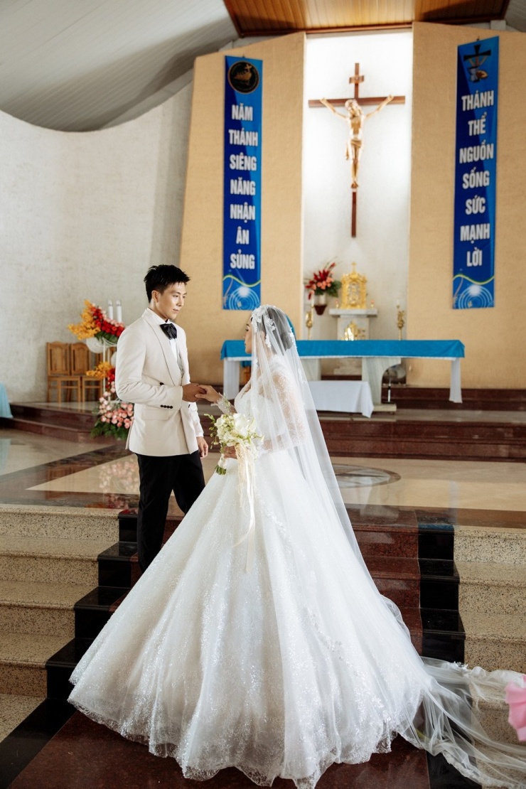 Người Mẫu Lê Thu Trang Và Diễn Viên Quang Sơn Kết Hôn Sau 5 Năm Qua Bao Sóng Gió