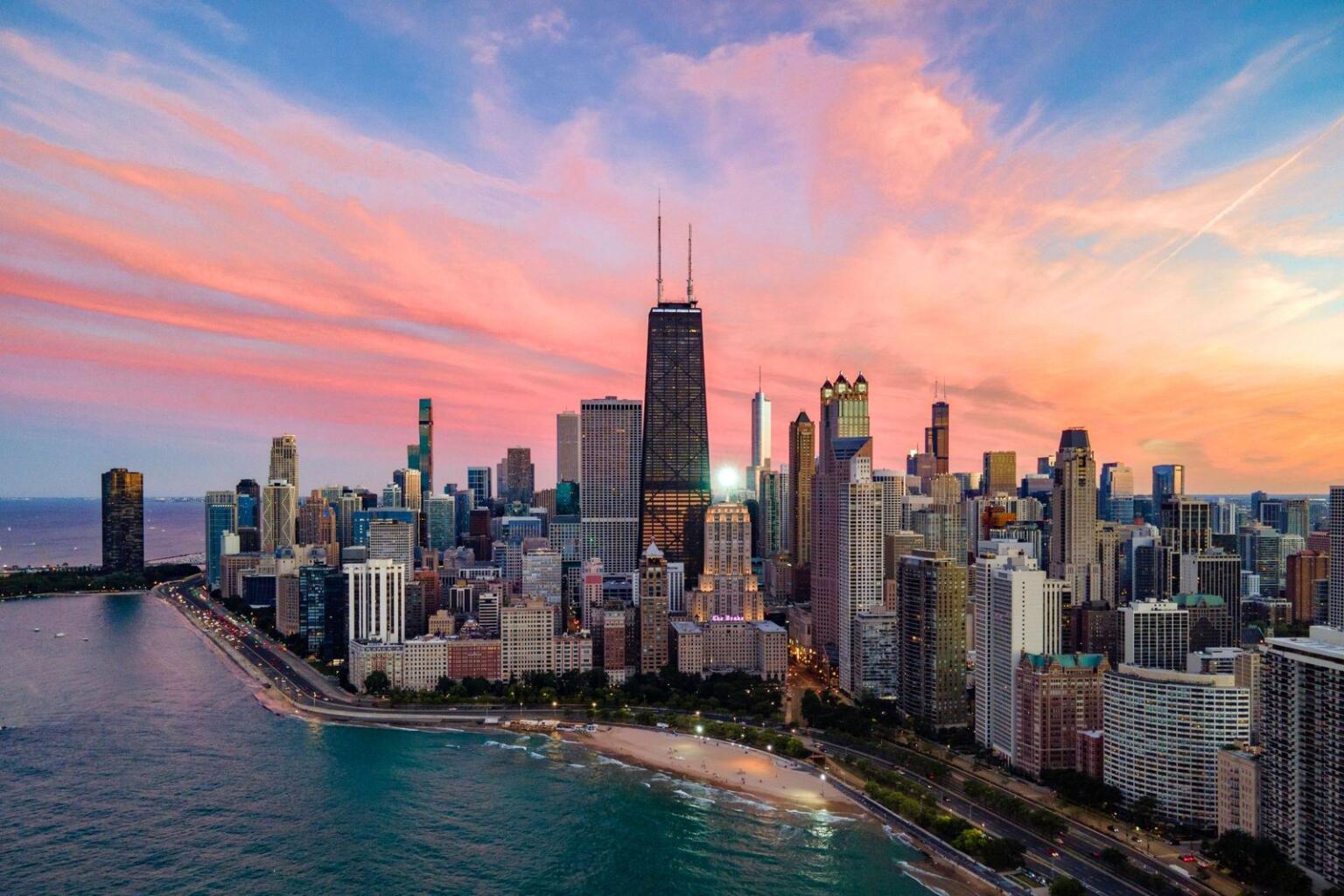 Chicago Things To Do, Events, Restaurants, Hotels & Vacation Planning