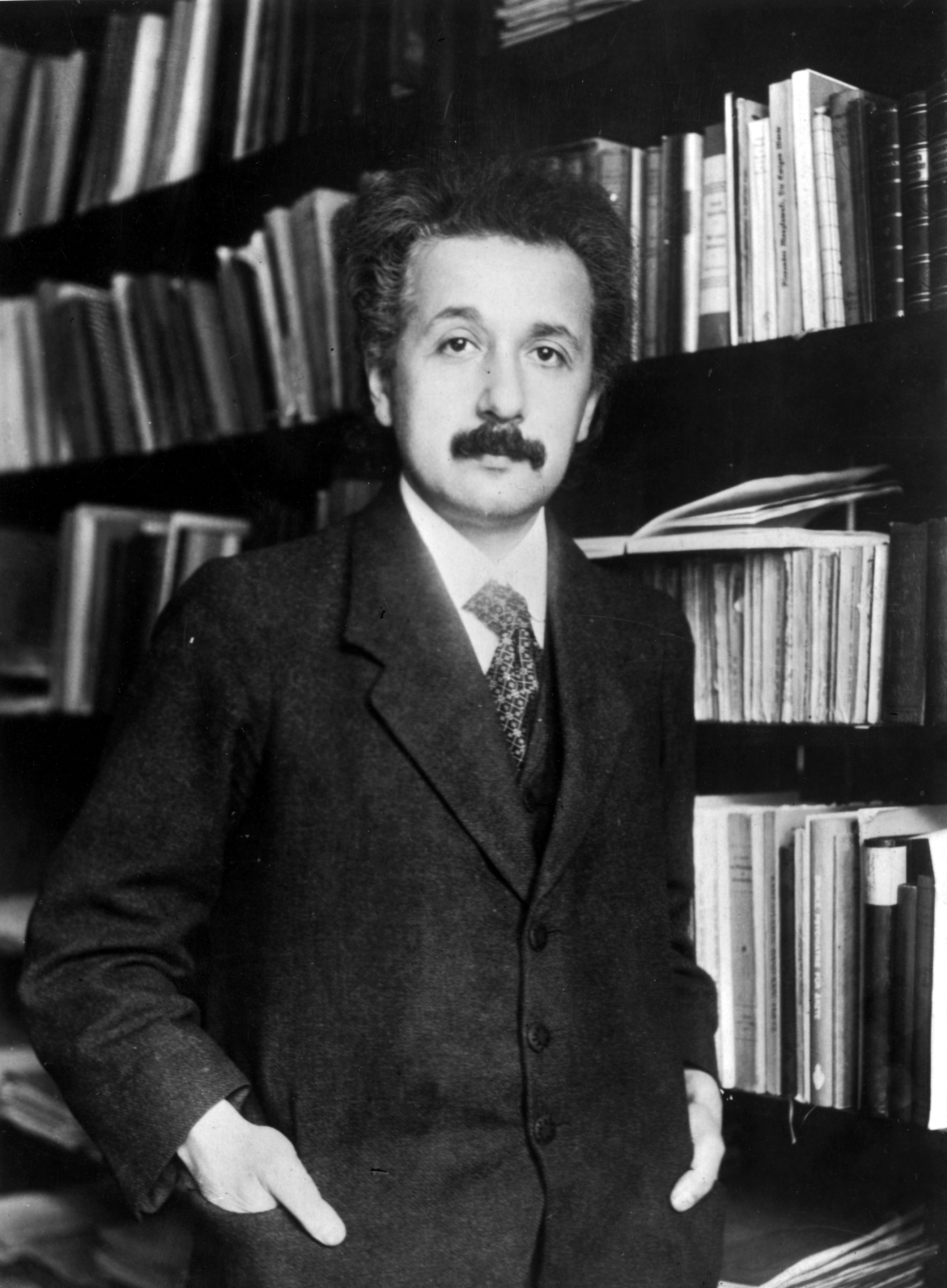 9 Things You May Not Know About Albert Einstein-physicsknow ~ Physicsknow