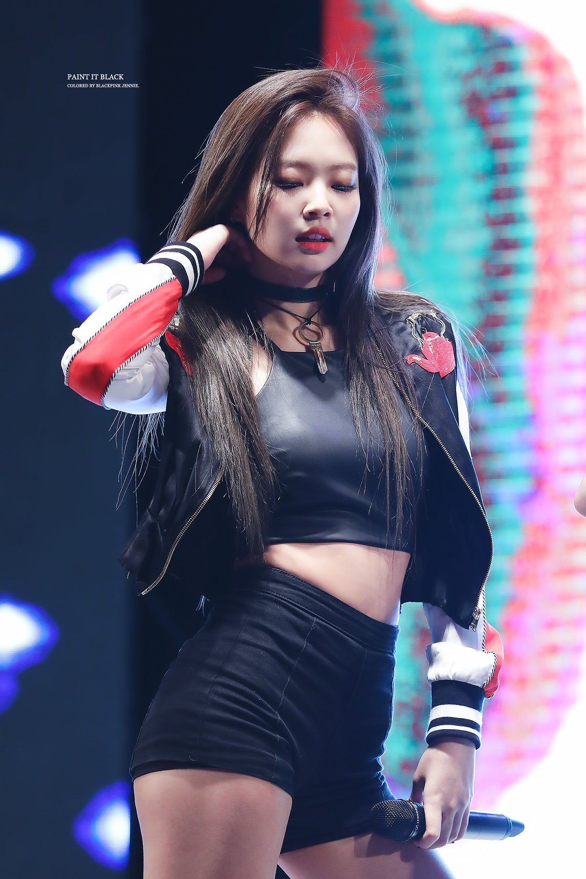 7 Pictures Of BLACKPINK Jennie’s Sexy New Stage Outfit — Koreaboo