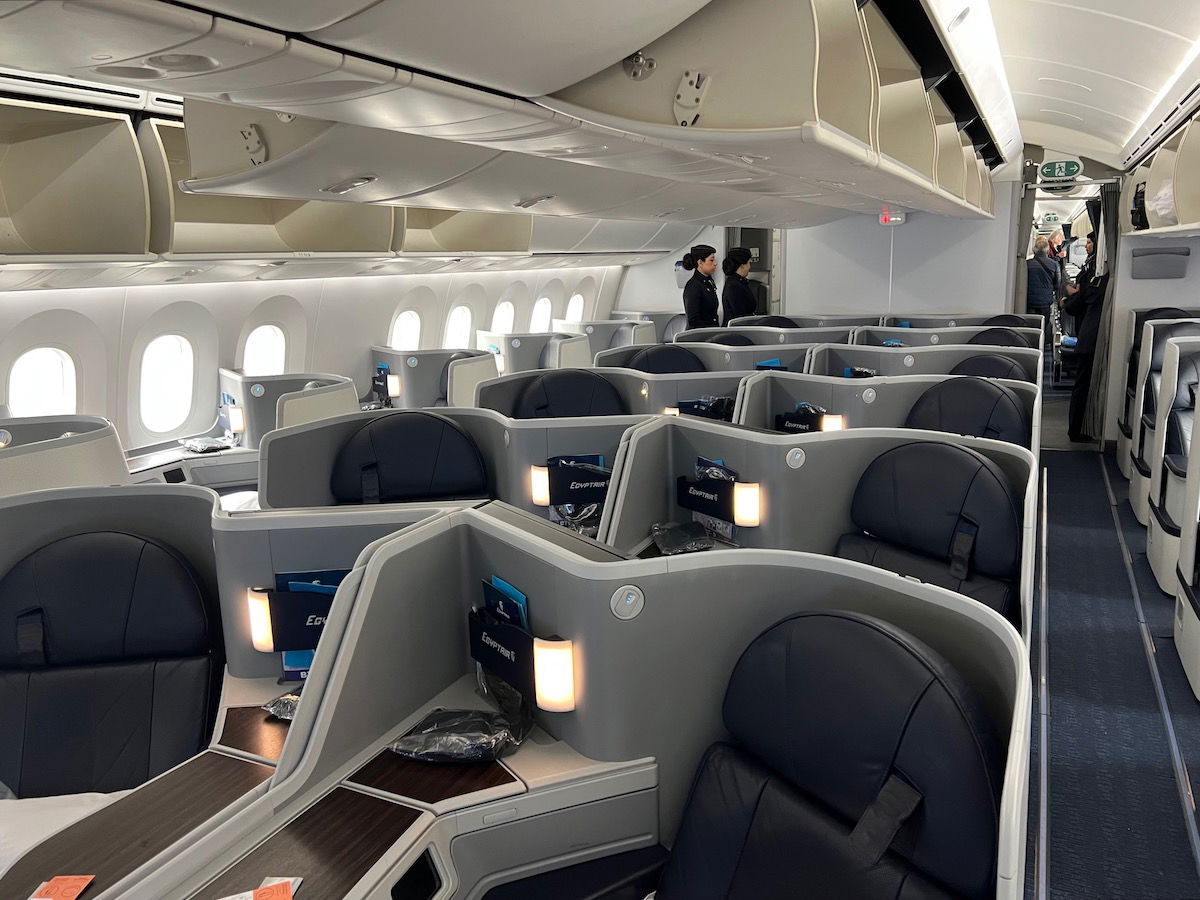 EgyptAir&#39;s Disappointing Boeing 787 Business Class - One Mile at a Time