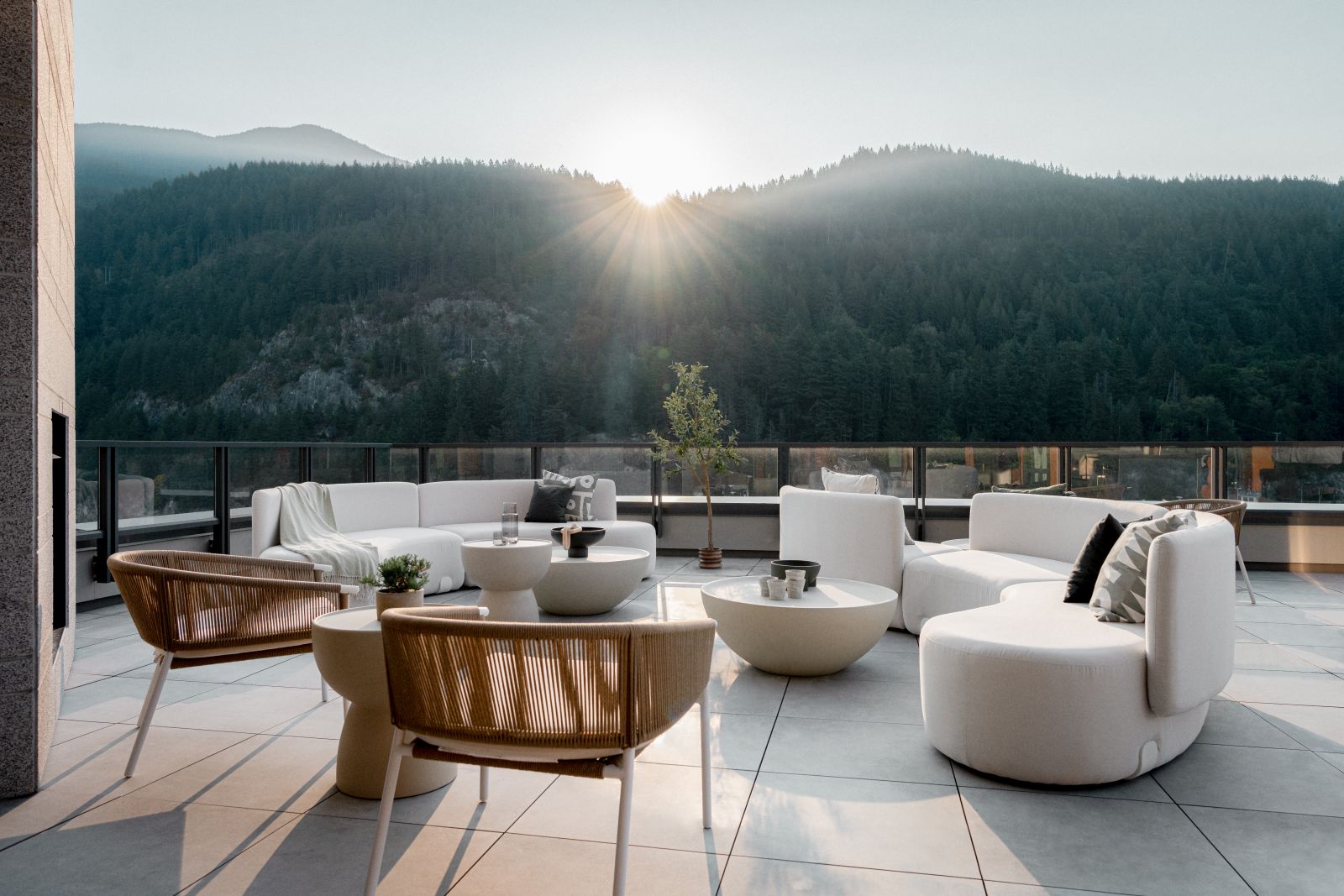 Elevate Your Outdoor Space With Luxury Furniture - The Ultimate Guide