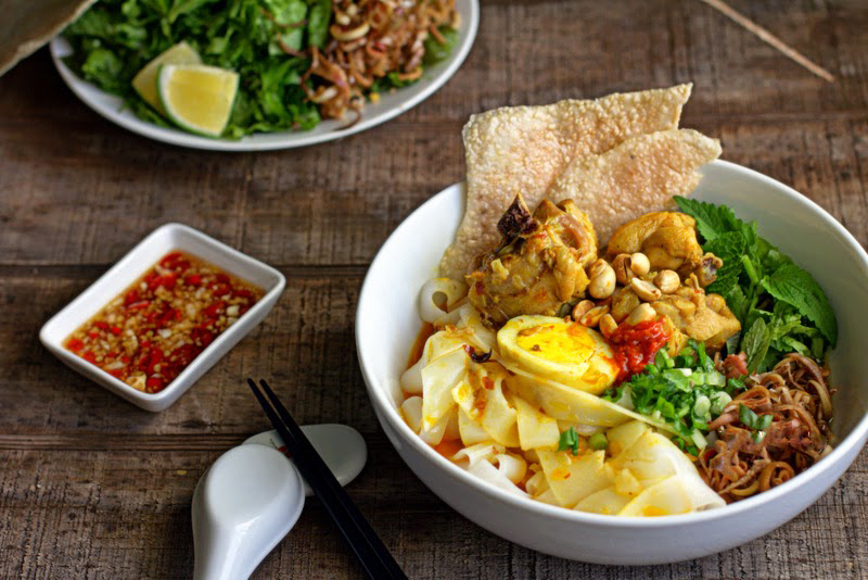 VIETNAMESE QUANG-STYLE NOODLE (MÌ QUẢNG) - Vietnam Travel Online