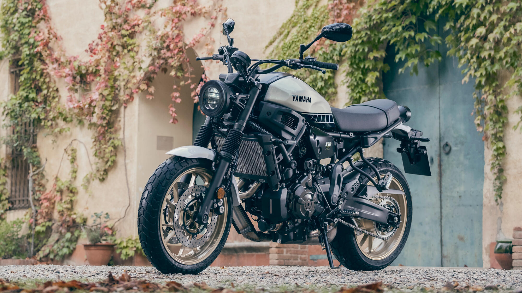 XSR700 Legacy - Χαρακτηριστικά και Προδιαγραφές - Yamaha Motor