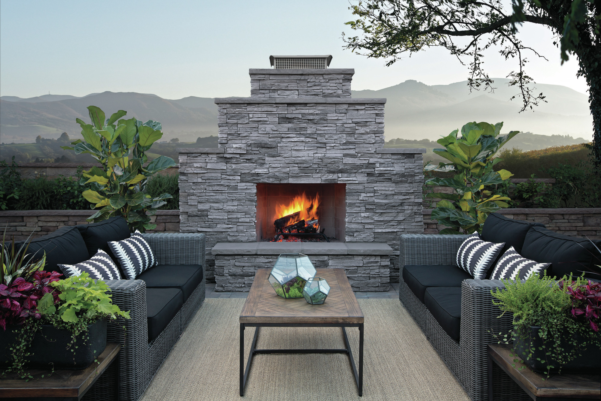 Turn Up The Heat: 7 Hot Products For Outdoor Kitchens | Custom Home Magazine | Products, Outdoor ...