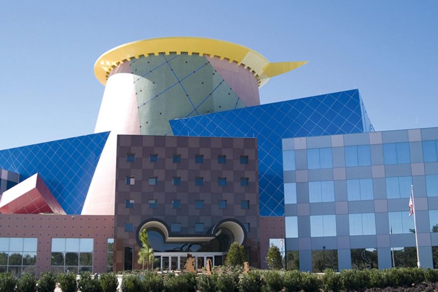 The Problem of Defining Postmodern Architecture | Widewalls