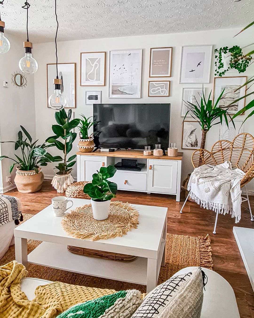 Small Living Room Ideas Decor 25+ Best Small Living Room Decor And Design Ideas For 2021 - The ...