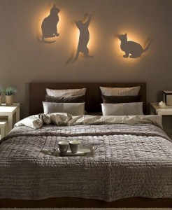 DIY Bedroom Lighting And Decor Idea For Cat Lovers