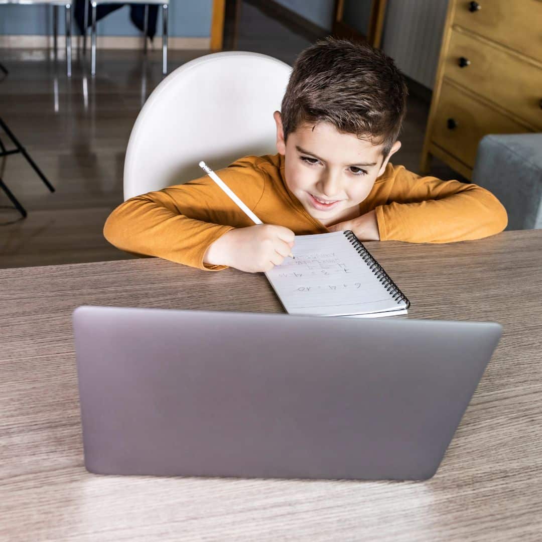How Online Writing Programs Improve Writing Skills - Essentials in Writing