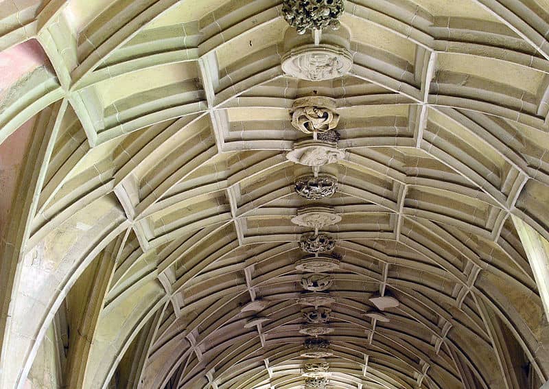 Vaulted Ceiling - Its Types, Advantages And Disadvantages