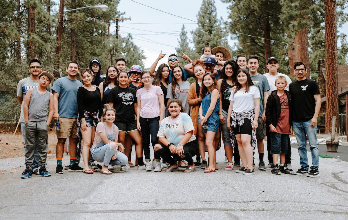 How To Take Family Photos: A Complete Guide