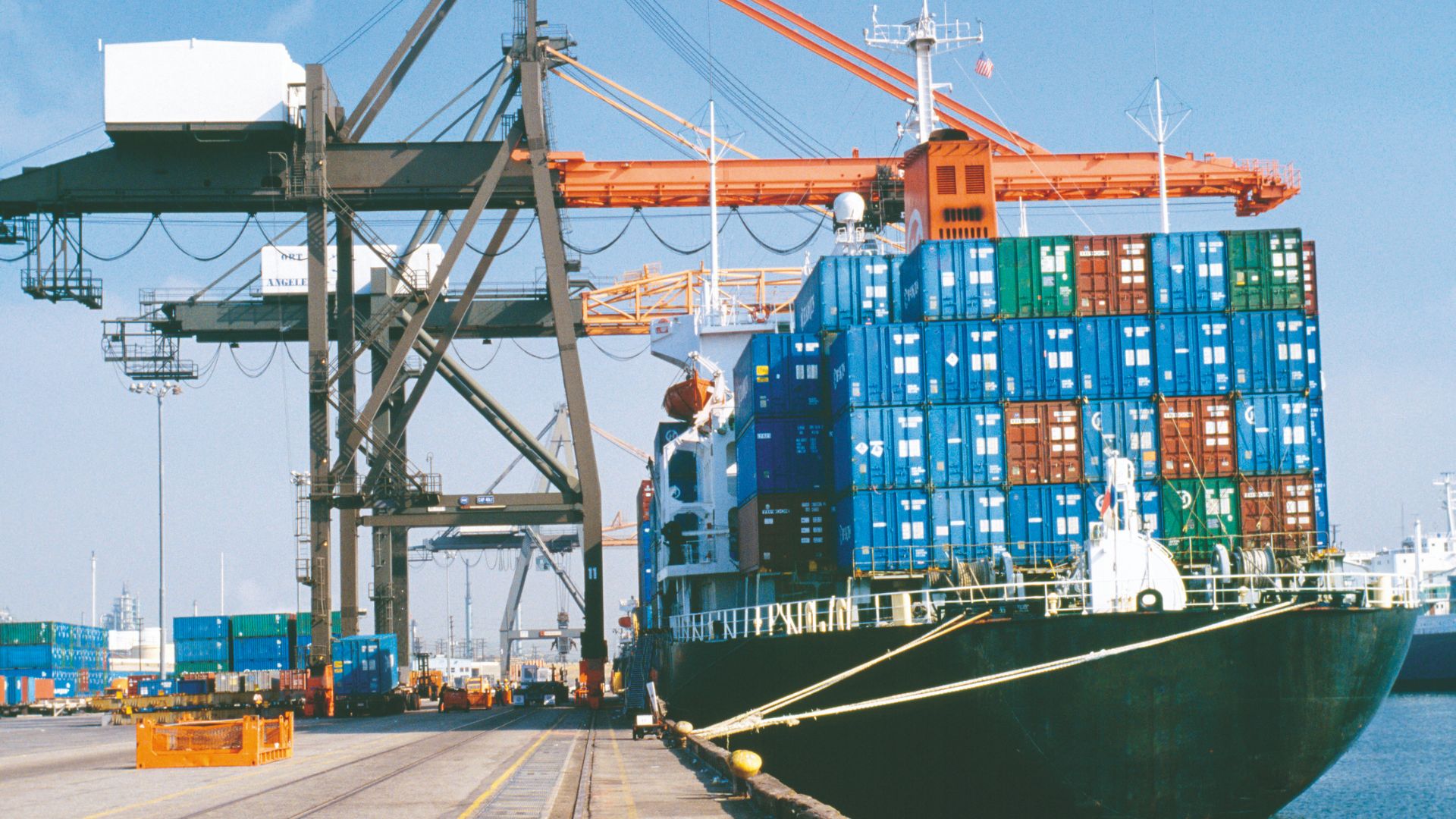 When To Use Cargo Service By Sea For Your Shipments In Dubai?