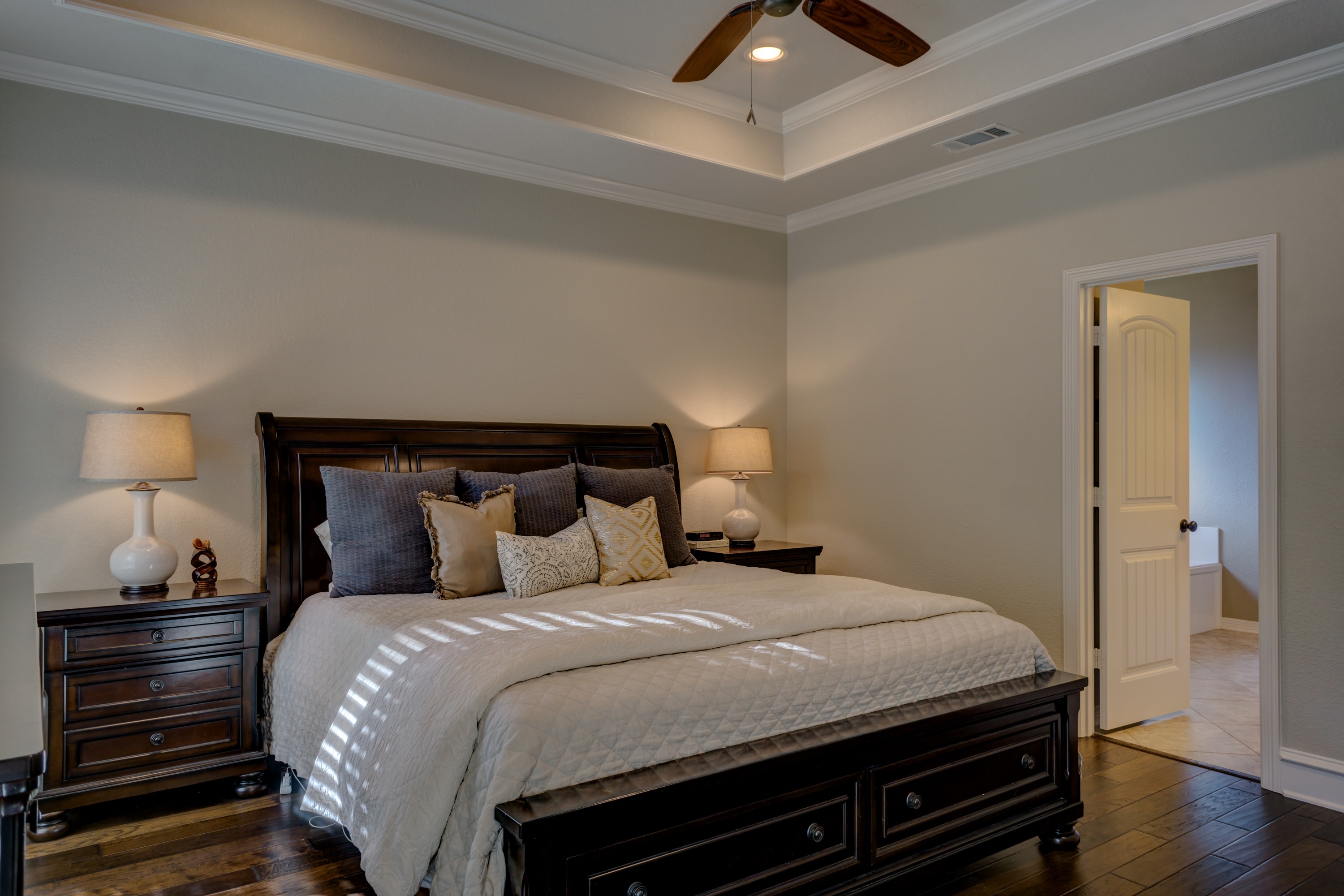 Fotos Gratis: Arquitectura, Casa, Piso, Interior, Techo, Cabaña, Propiedad, Residencial, Mueble...