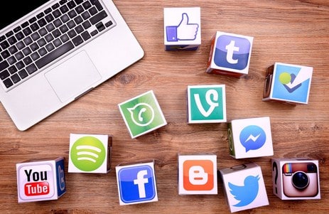 Pengertian Media Sosial - Sejarah, Fungsi, Dampak, Para Ahli - HACK.ac.id - Informasi Maupun...