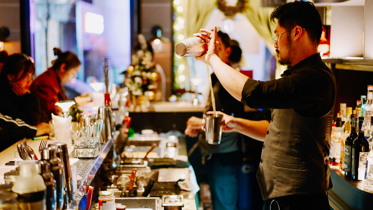 Nha Tho Street, Hanoi: A Nightlife Experience