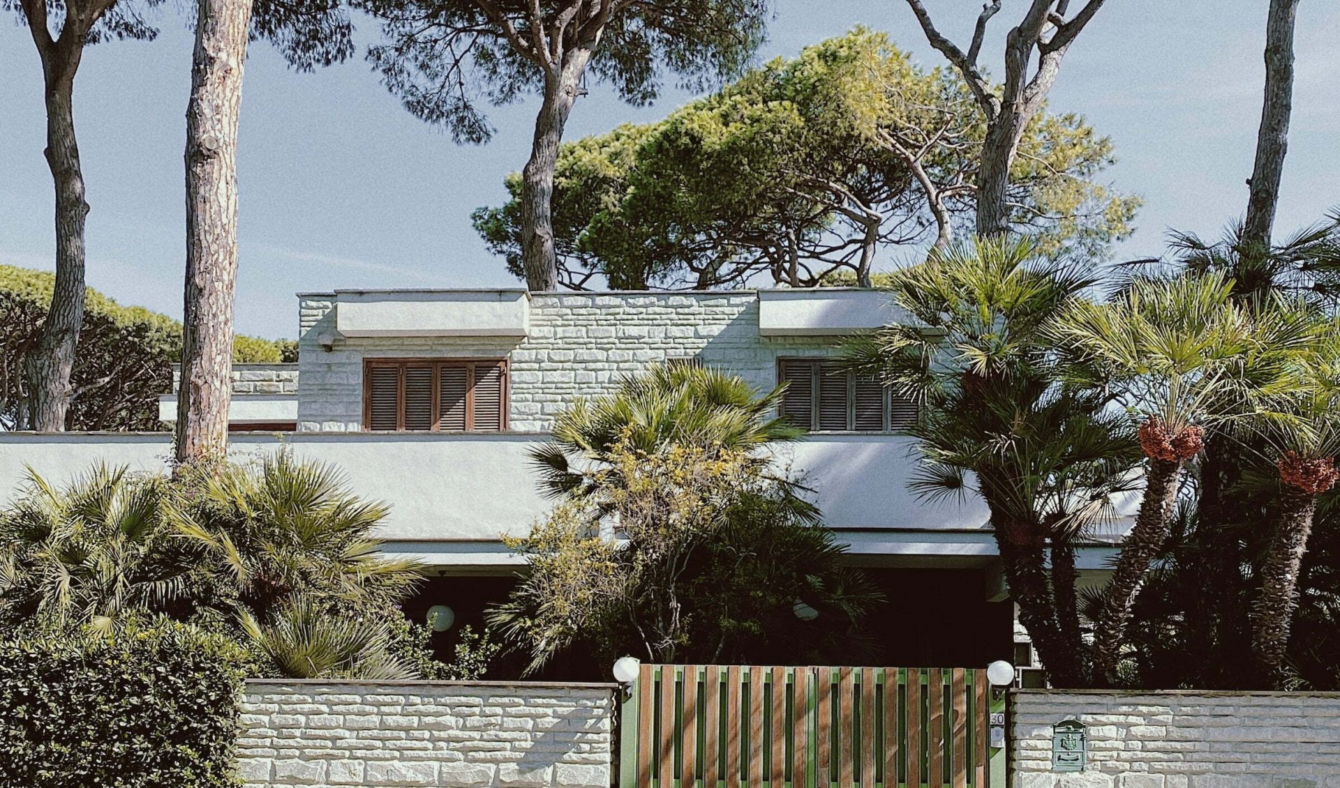 What is Eco Brutalism? Exploring the Intersection of Sustainability and Brutalist Architecture ...