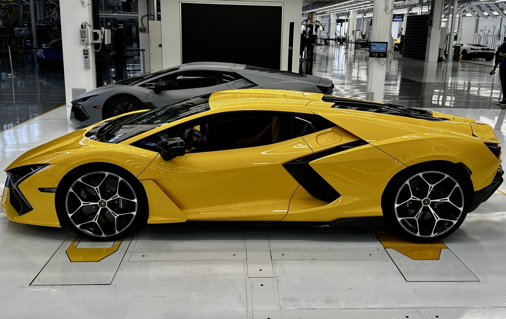2024 Lamborghini Revuelto Cost - Elsy Riannon