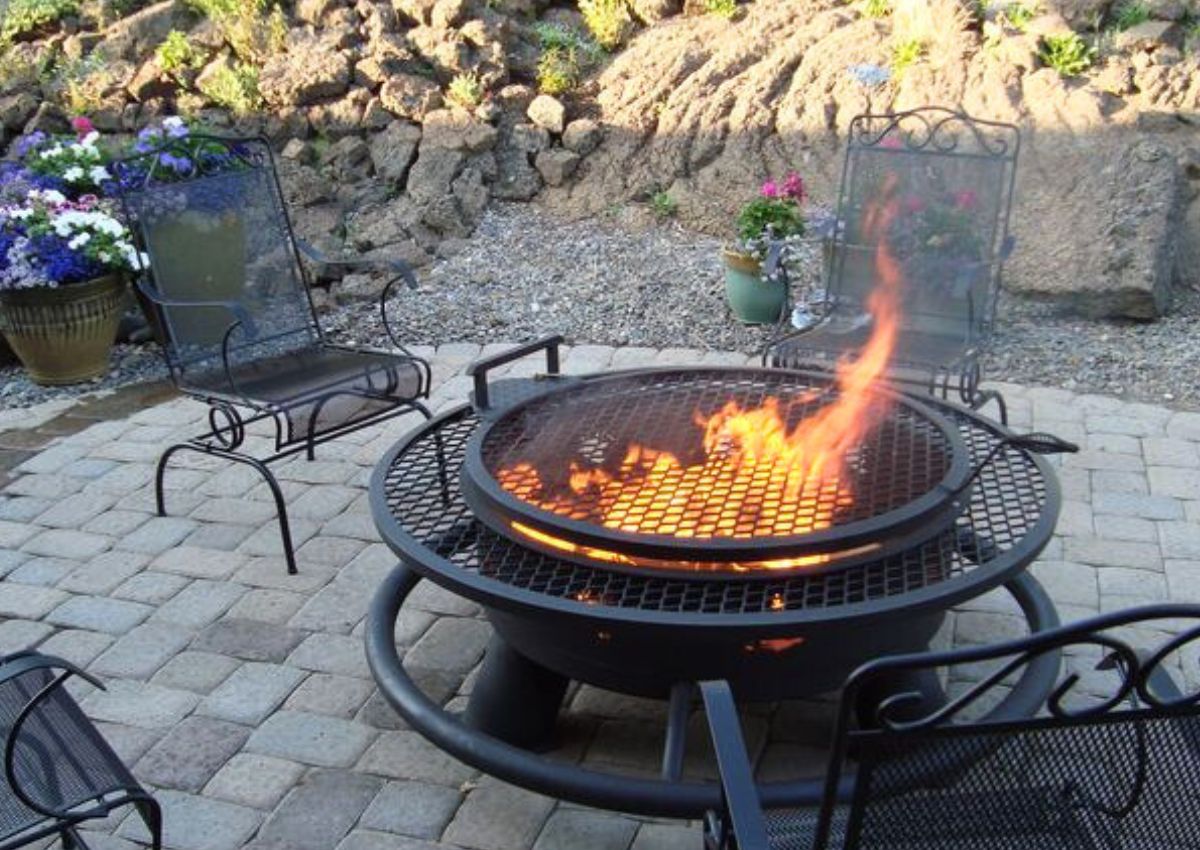 Buc Ee&#39;s Fire Pits - Perfect For Indoor & Outdoor Seating!