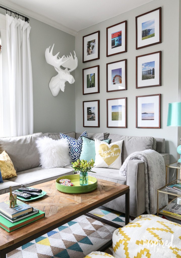 20 Living Rooms With Amazing Gallery Wall Designs