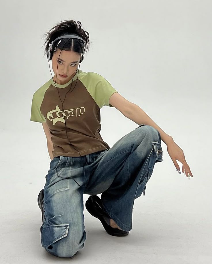 Y2k Grunge Outfit In 2023 | 2000s Japanese Fashion, 90s Japanese Fashion, 90s Japan Fashion