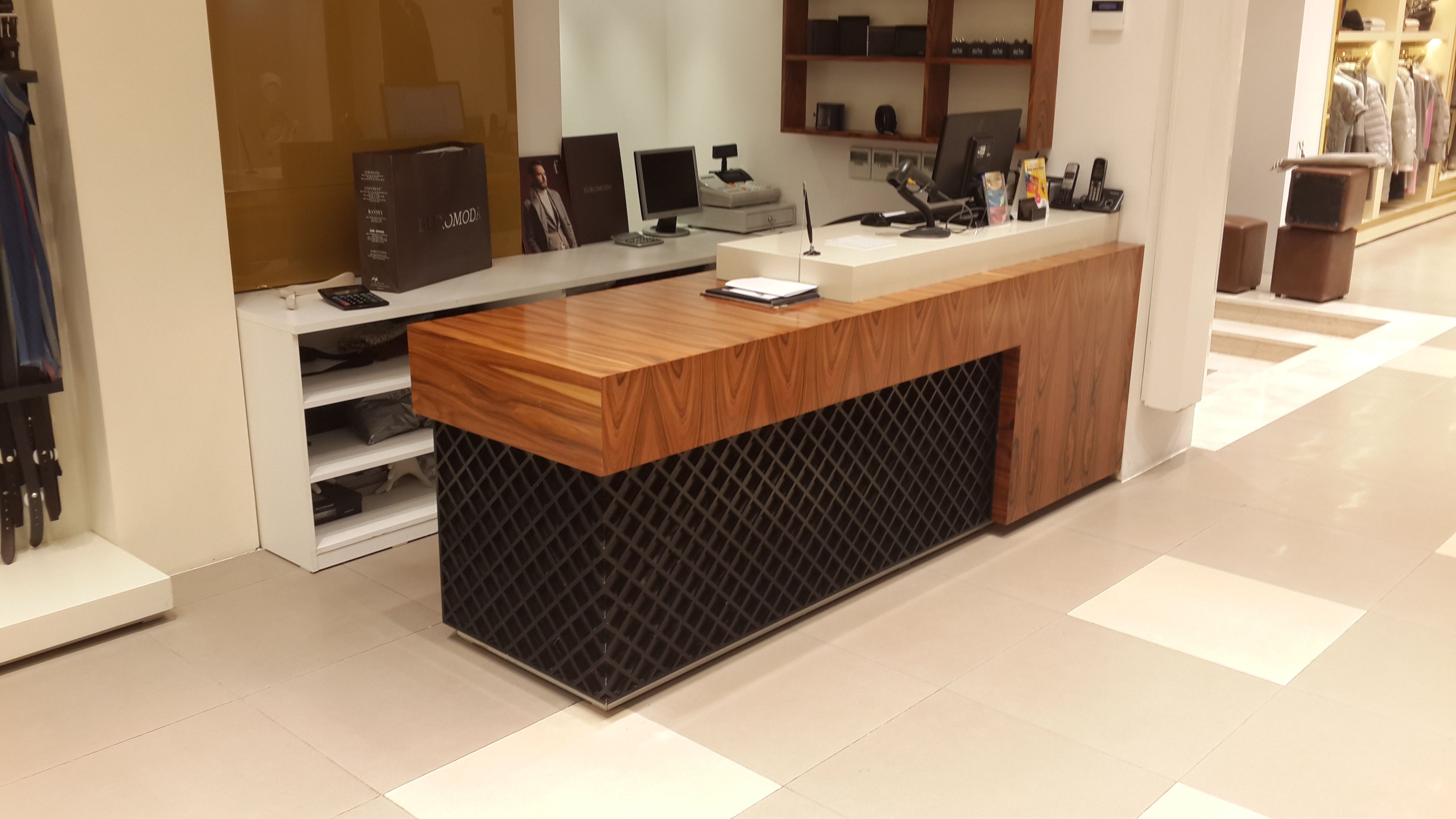 Retail Counters | Retail Design | Shop Decoration Systems Www.platingrup.com.tr Cheap Furniture ...