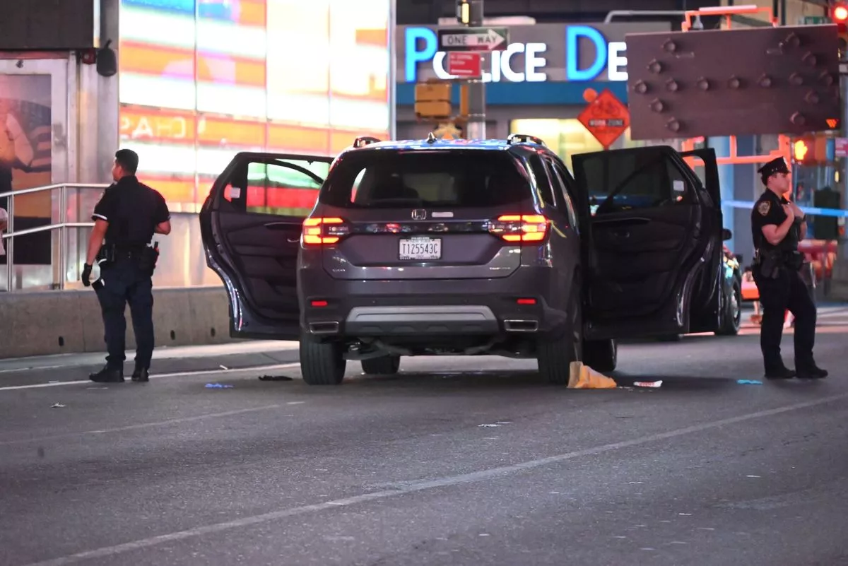All We Know About Times Square Shooting - &#39;child Shooter&#39; To Hard Rock Cafe Chaos - Daily Star
