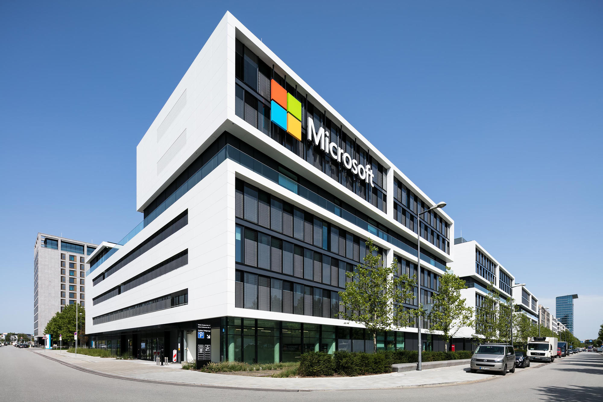 THE SUCCESS OF MICROSOFT