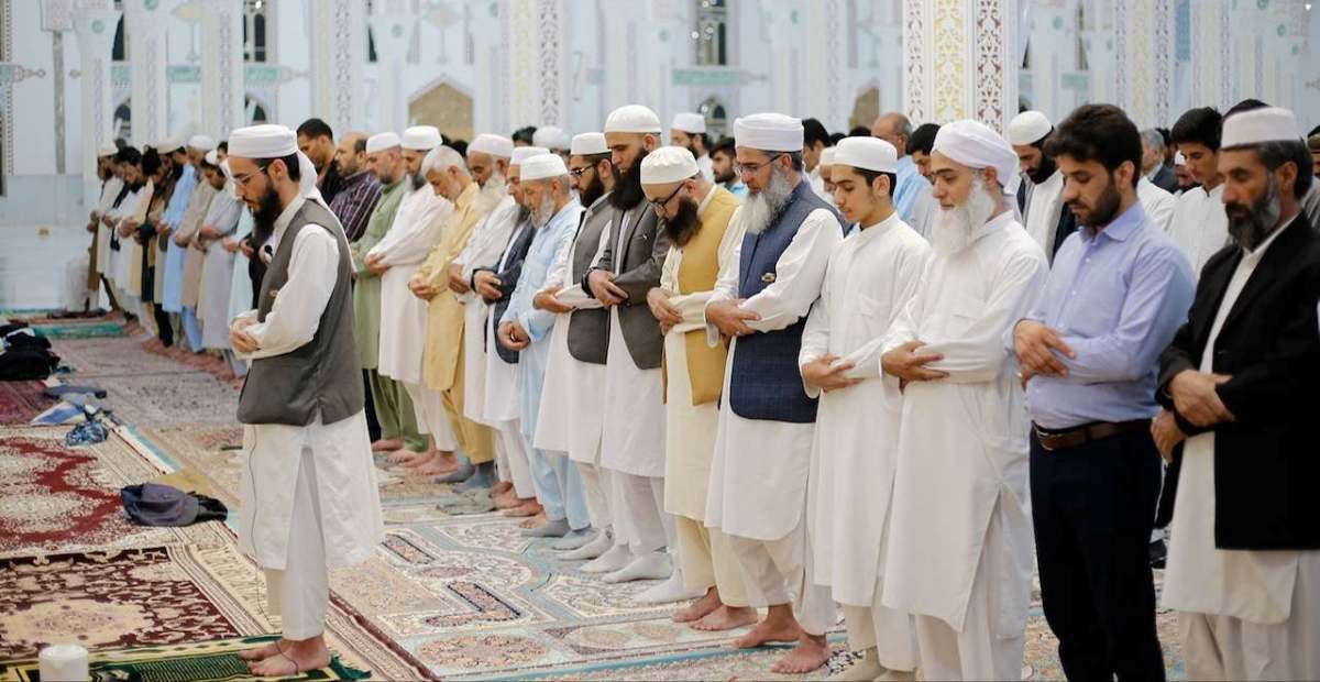 Niat Sholat Idul Fitri & Bacaan Lengkapnya