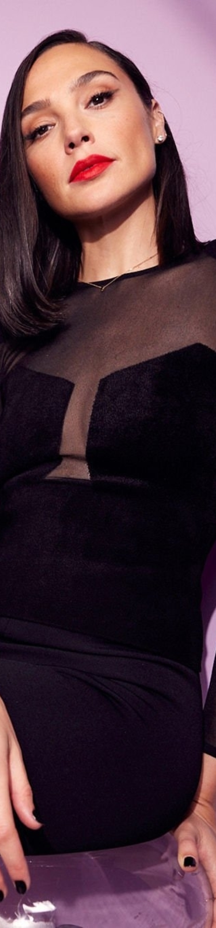 700x3000 Resolution Actress Gal Gadot 2022 700x3000 Resolution Wallpaper - Wallpapers Den