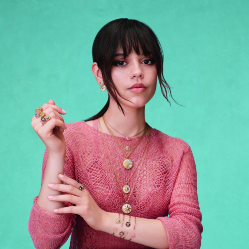 500x500 Resolution Actress Jenna Ortega Portrait 500x500 Resolution Wallpaper - Wallpapers Den