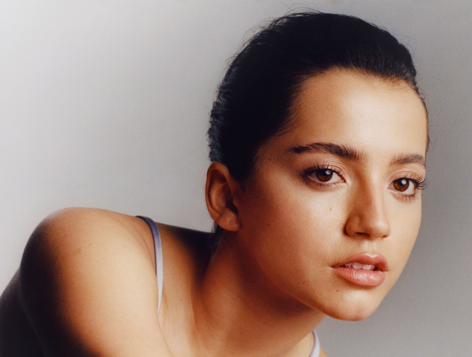1920x1080xe6e7& Resolution Isabela Merced Portrait 1080P Laptop Full HD Wallpaper - Wallpapers Den
