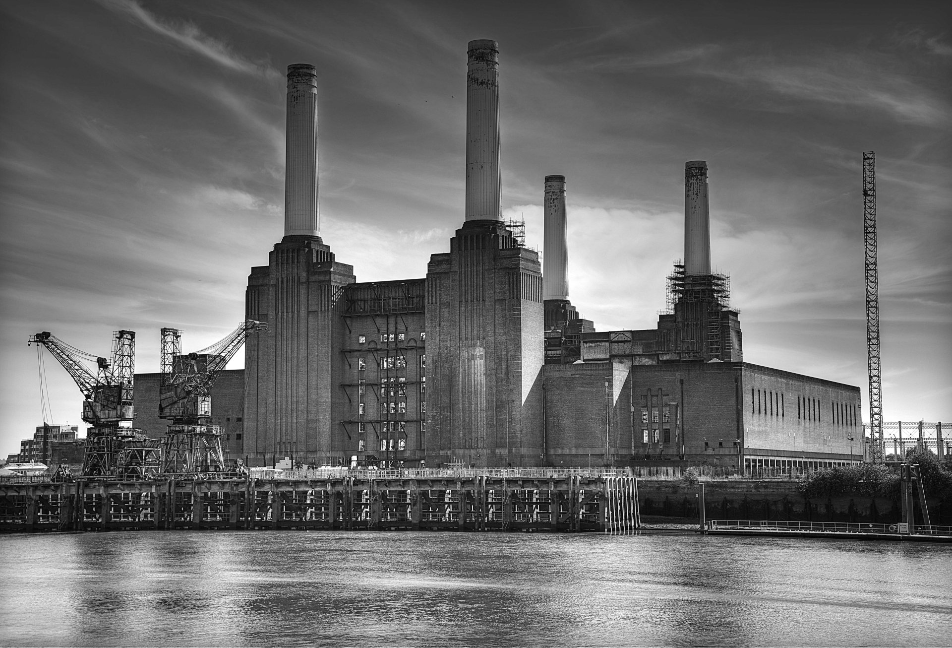 Download Black & White Man Made Factory 4k Ultra HD Wallpaper