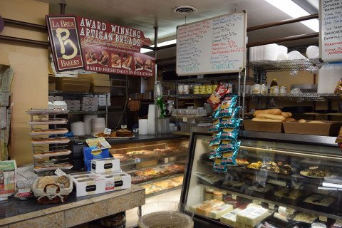 Don Giovanni&#39;s Classic Bakery