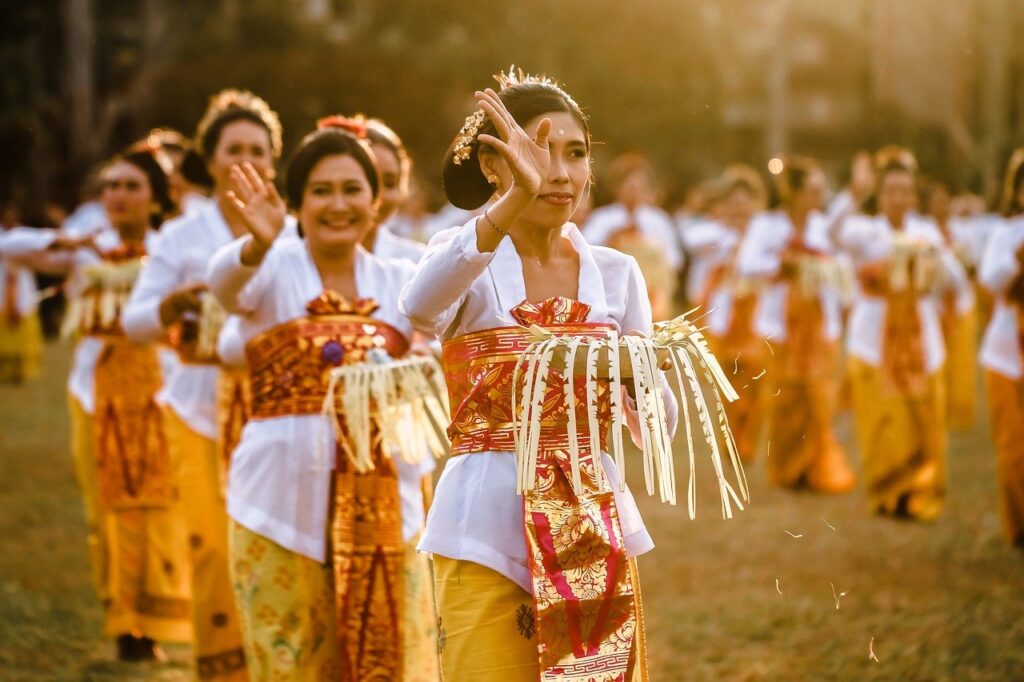 Mengenal Tari Pendet Dari Sejarah, Kostum, Dan Variasi Gerakan - Kabar Oke