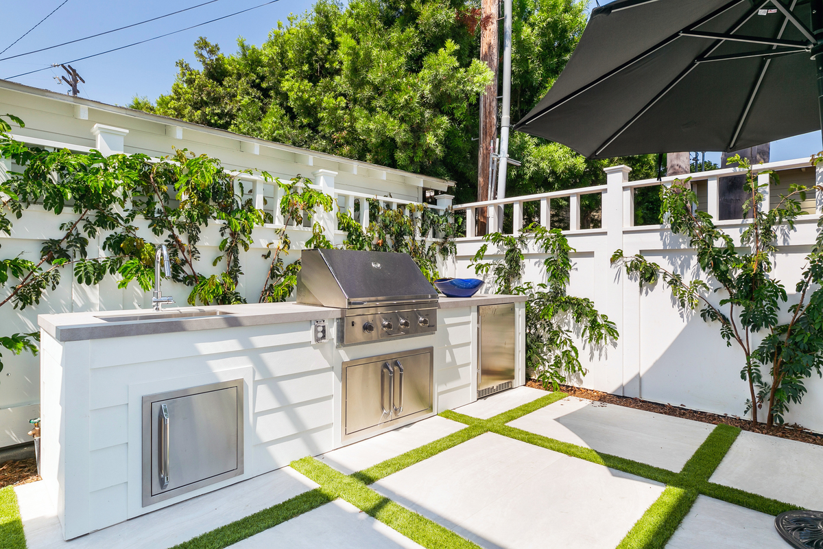 Small Outdoor Kitchen Ideas – 10 Stylish Ways To Cook Alfresco In A Less-than-large Backyard ...