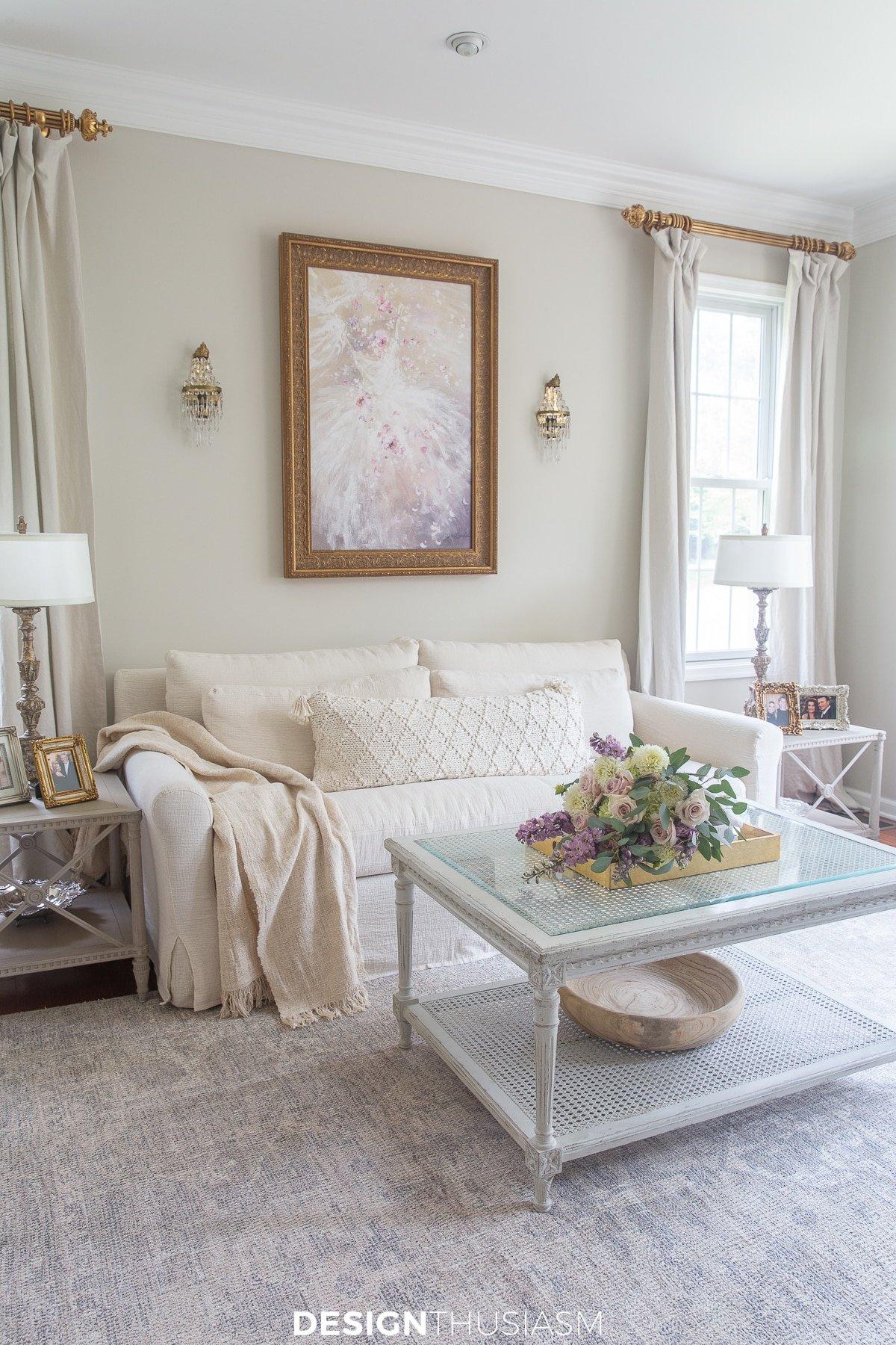 The 5 Best Layouts for Small Living Rooms - Livinator