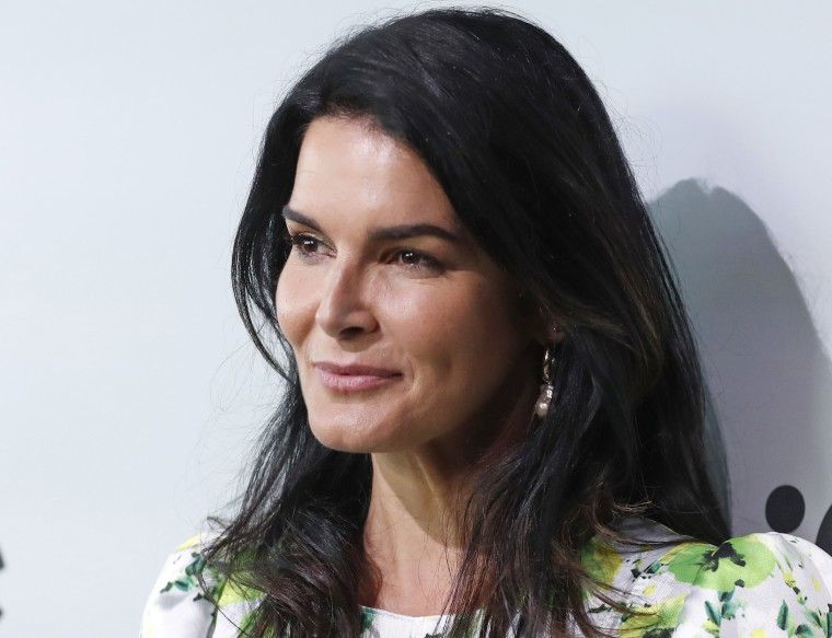 Actor Angie Harmon&#39;s Dog Shot To Death By Instacart Driver